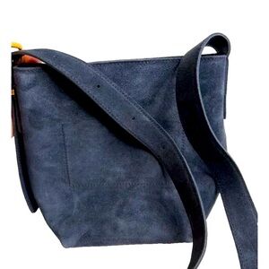Madewell | The Essential Mini Tote | Suede Navy | Style NM987